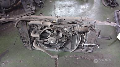 Nissan Qashqai calandra completa di radiatori anno