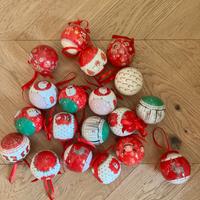 palline natale rosse bianche