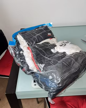 LOTTO 5 KG DI VESTITI