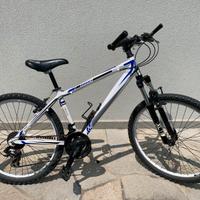 Mountain Bike RKS – Cambio Shimano – Ruote 26''