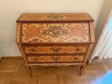 Mobile segreter ribalta