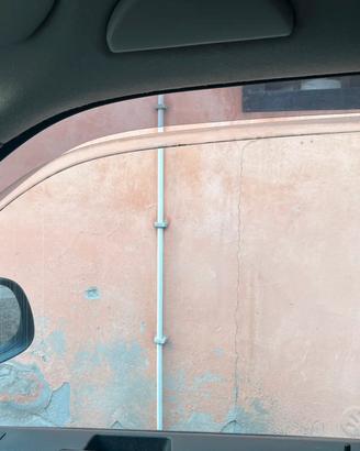 VW T5 passo lungo LWB vetri antisfondamento