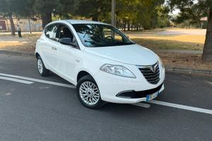 Lancia Ypsilon turbo benzina metano