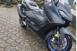Yamaha T Max 560 - 2024