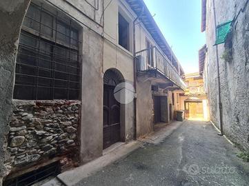 CASA SEMINDIPENDENTE A CUORGNÈ