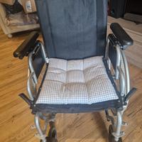 Sedia a  rotelle per disabili