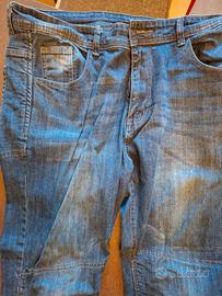 Jeans da moto in kevlar con protezioni