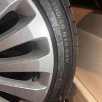 Cerchi ford completi di gomme