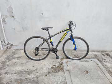 bicicletta con ruote da 24