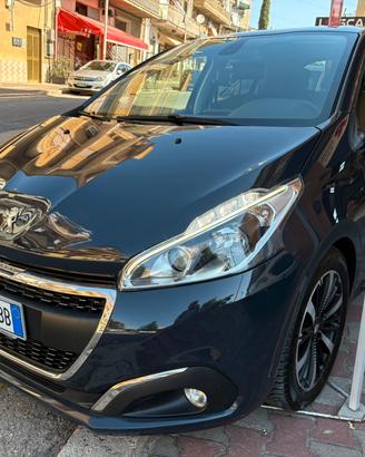 Peugeot 208 PureTech 82 Stop&Start 5 porte Signatu