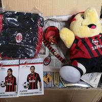 Vari gadget tifoseria Milan