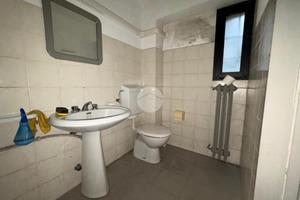 NEGOZIO A MONCALIERI