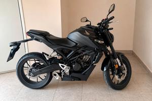 Honda CB125R 2025 – Solo 2000 km – Come nuova – Ga