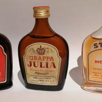 3 bottigliette mignon liquori Stock