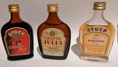 3 bottigliette mignon liquori Stock