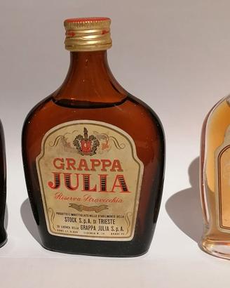 3 bottigliette mignon liquori Stock