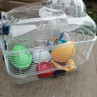 Gabbietta super attrezzata praticamente nuova