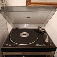 Stereo HiFi, giradischi e sintoamplificatore