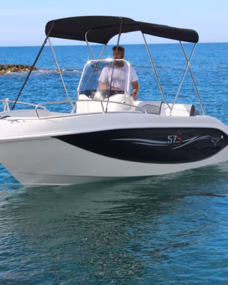 SCAFO 5.70 metri - MOTORE YAMAHA 40HP