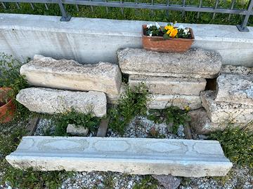 Portale camino in pietra