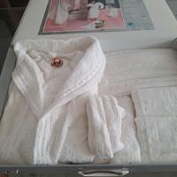 Set accappatoio + telo + asciugamani in pizzo San