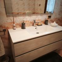 Mobile Bagno con lavabo e specchiera