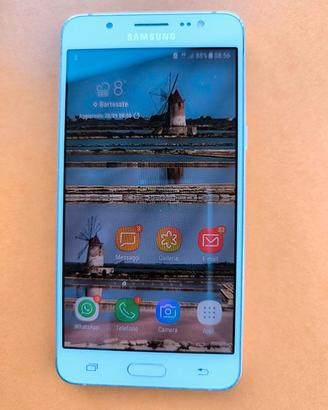 smartphone Sansung J5 2006