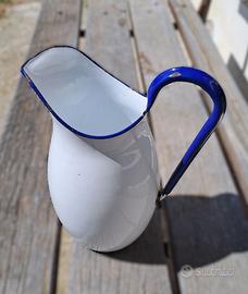 Brocca smaltata, antica, Westen - Due Leoni S.V.