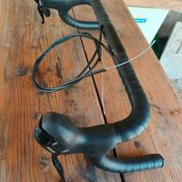 Leve freno Microshift 9 velocità+ manubrio gravel