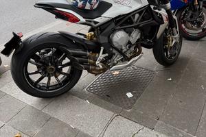 Mv Augusta Dragster 800