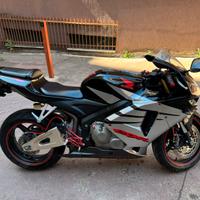 Honda cbr 600 rr