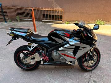 Honda cbr 600 rr