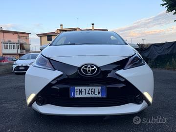 Toyota Aygo 1.0 VVT-i 69 CV 5 porte x-play TSS MMT