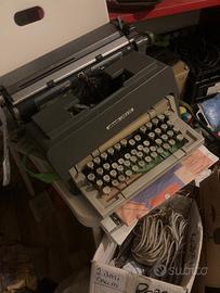 macchina da scrivere Olivetti 98