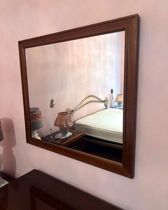 Specchio con cornice in legno effetto noce