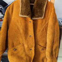 Montone in pelle e pelliccia