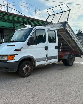 M184 - Iveco daily 35C11 7 posti ribaltabile