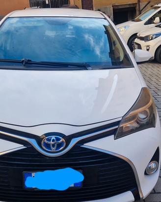 Toyota yaris 1.5 ibrida