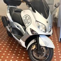Yamaha T Max - 2004