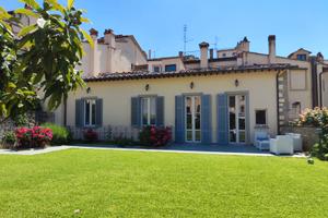 AREZZO CENTRALISSIMO con giardino 4+4 posti letto