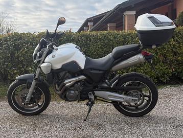 Moto Yamaha MT-03