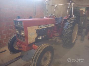 International 824