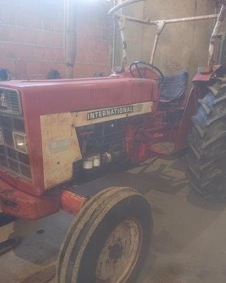 International 824