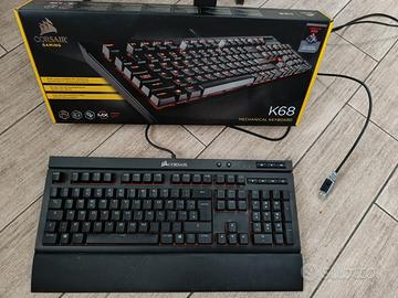 Tastiera gaming meccanica Corsair K68