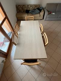 Tavolo da cucina allungabile con sedie