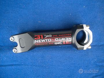 Attacco NEWTON 31 e attacco cannodale FIRE