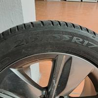 Treno gomme  Toyota con cerchi in lega