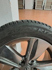 Treno gomme  Toyota con cerchi in lega