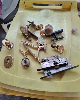 accessori x mobili e porte