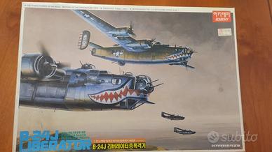 B-24J Liberator 1:72 Academy + extra decals